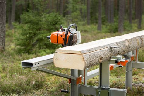 Details A sturdier chain sawmill - for the really large logs Now we can introduce a new, bigger version of the best chain sawmill in the world. . Logosol f2